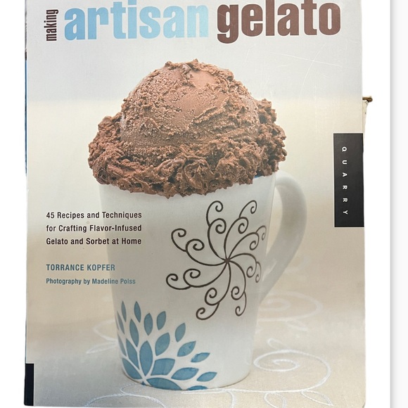 THE PERFECT SCOOP & MAKING ARTISAN GELATO - Picture 2 of 5